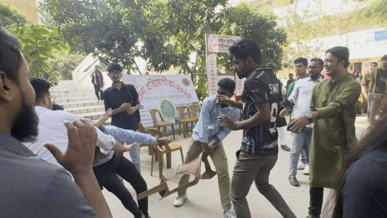 জগন্নাথ বিশ্ববিদ্যালয়ে সংঘর্ষের ঘটনায় চার শিক্ষার্থী সাময়িক বহিষ্কার